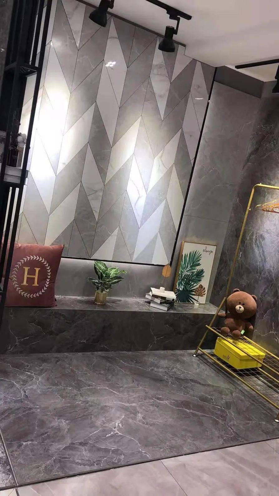 小蜜蜂瓷砖是大牌么好不好