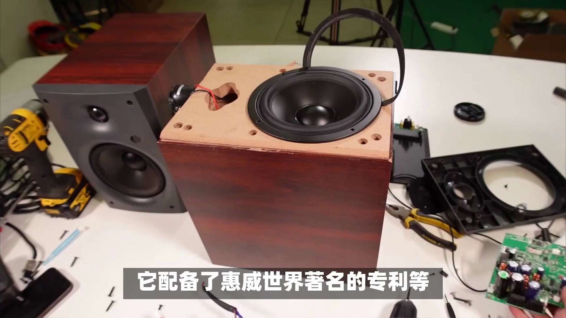二层影院视听室简介_惠威家庭影院_音频新闻