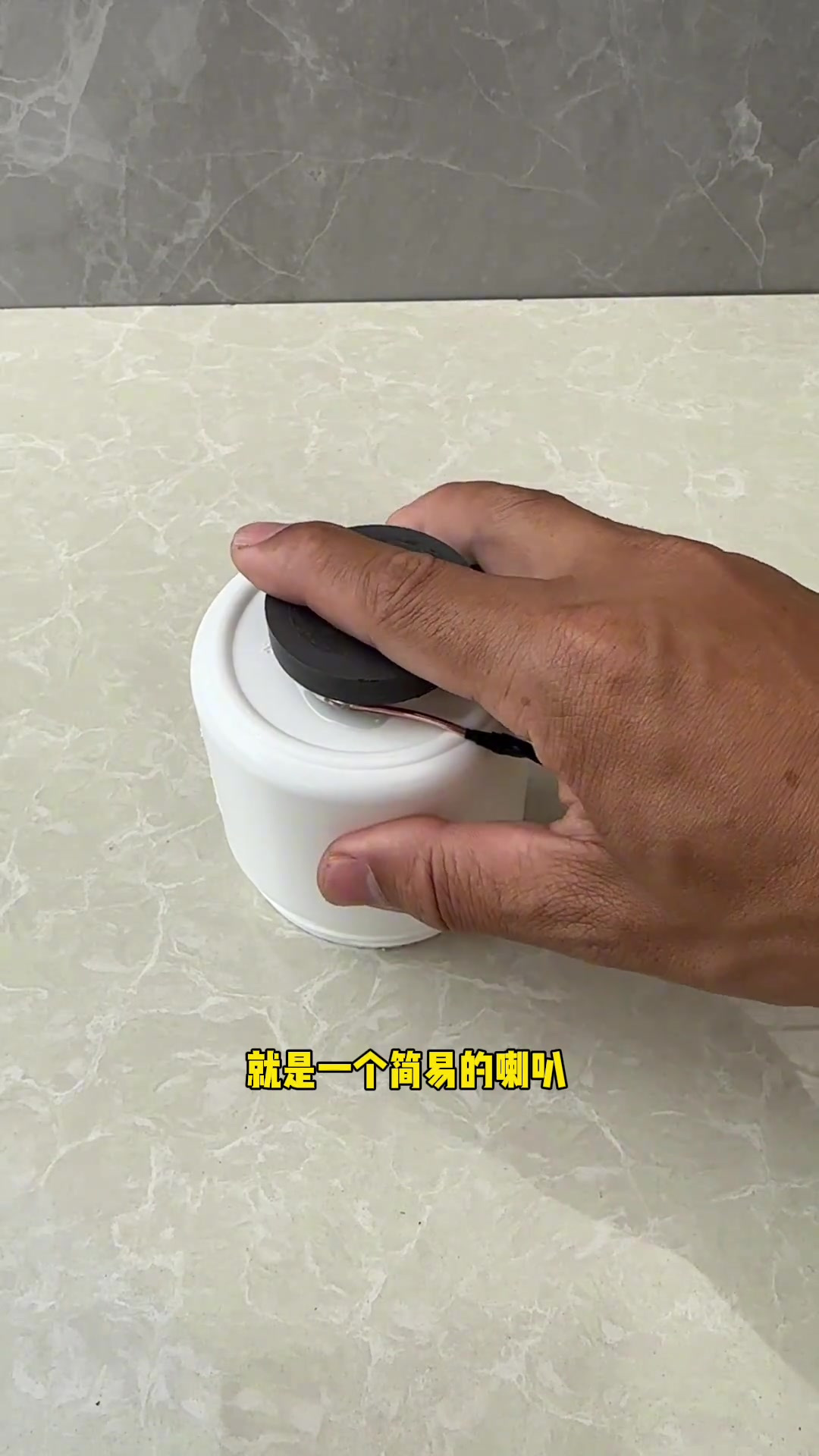 单一喇叭不够看立体声双喇叭才够呛!_手机_手机导购