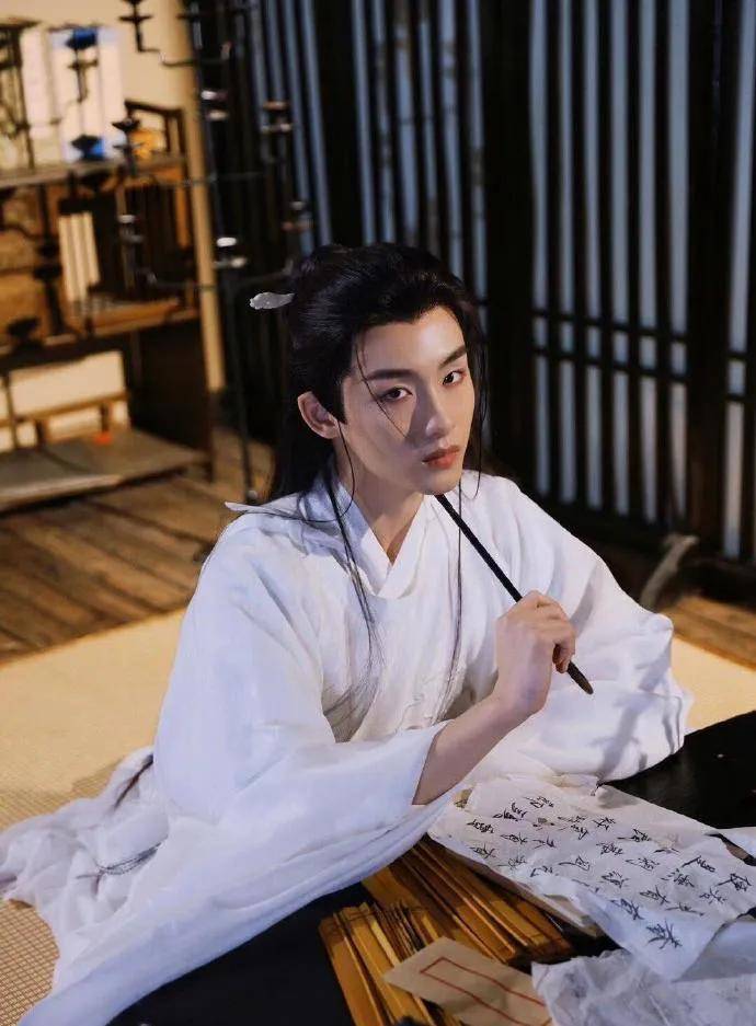 新版《绝代双骄》小鱼儿是谁演的?扮演者资料介绍