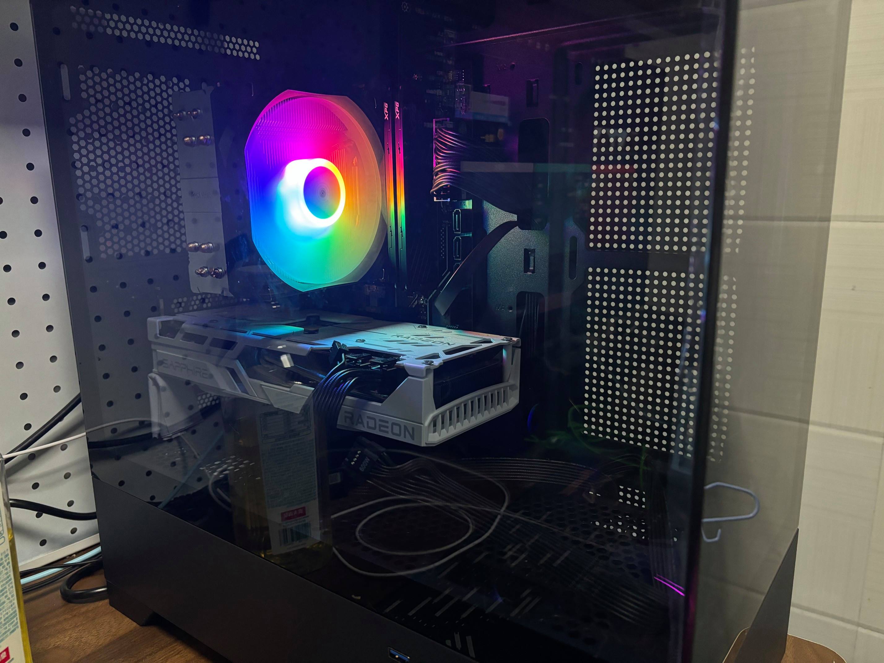 AMD锐龙53600助您一起“逃离浣熊市”_AMD显卡