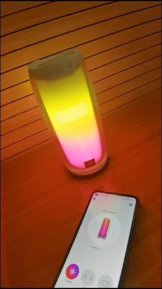 手机就能便利控制灯光操作_JBLPulse_音频评测