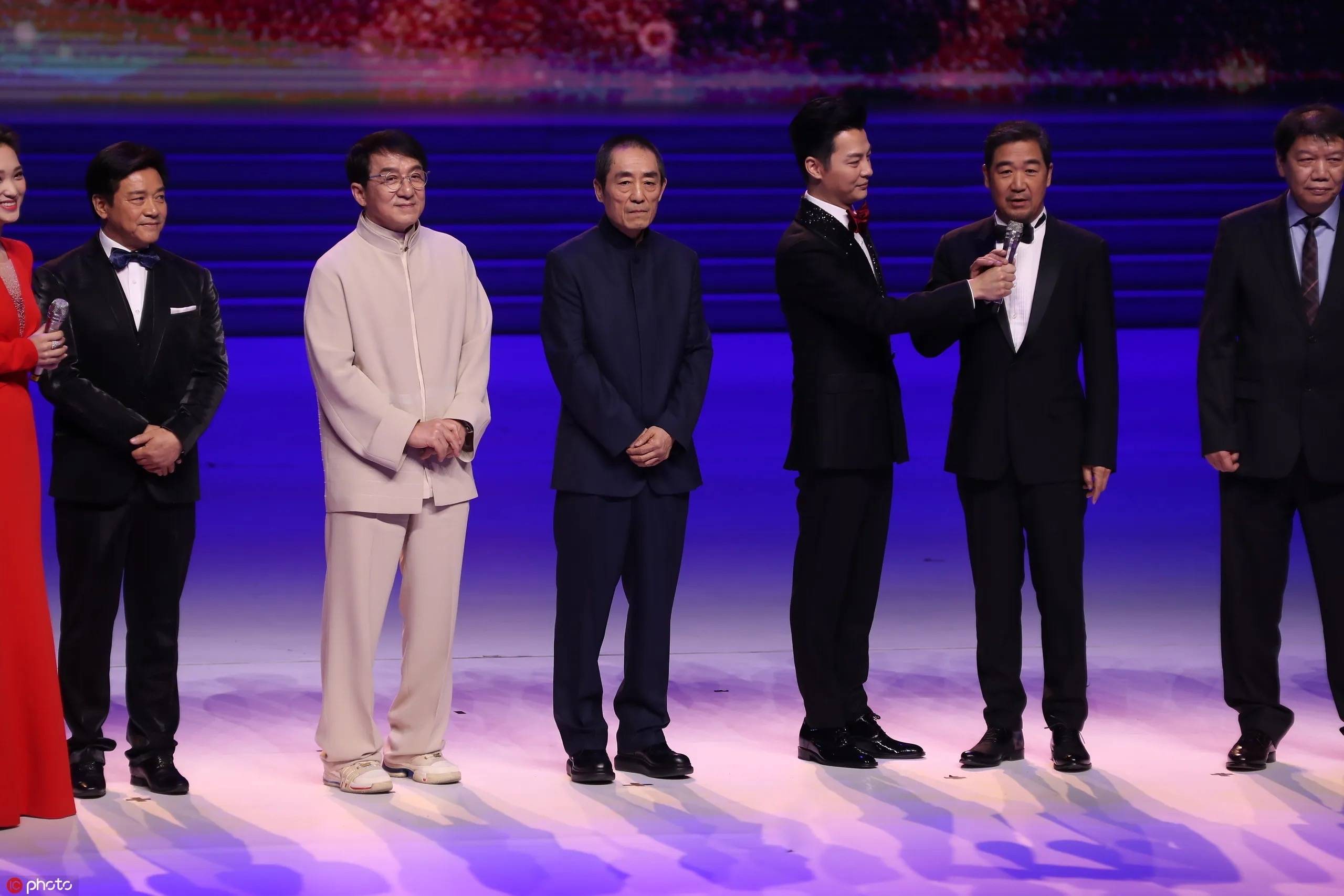 如何评议李连杰何成龙两大功夫巨星演绎的《功夫之王》?