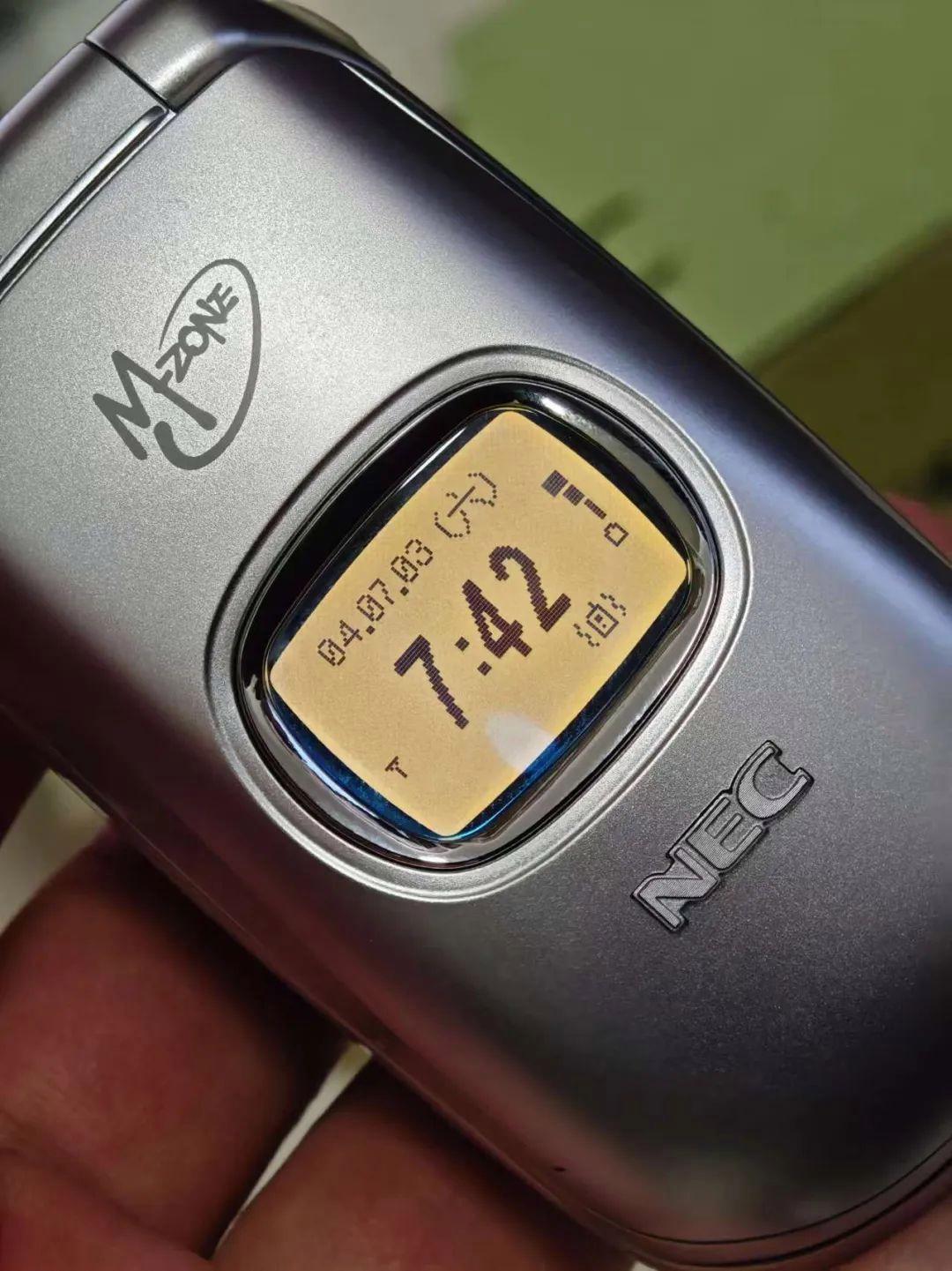 打开你的精彩2000元翻盖手机精品导购-4