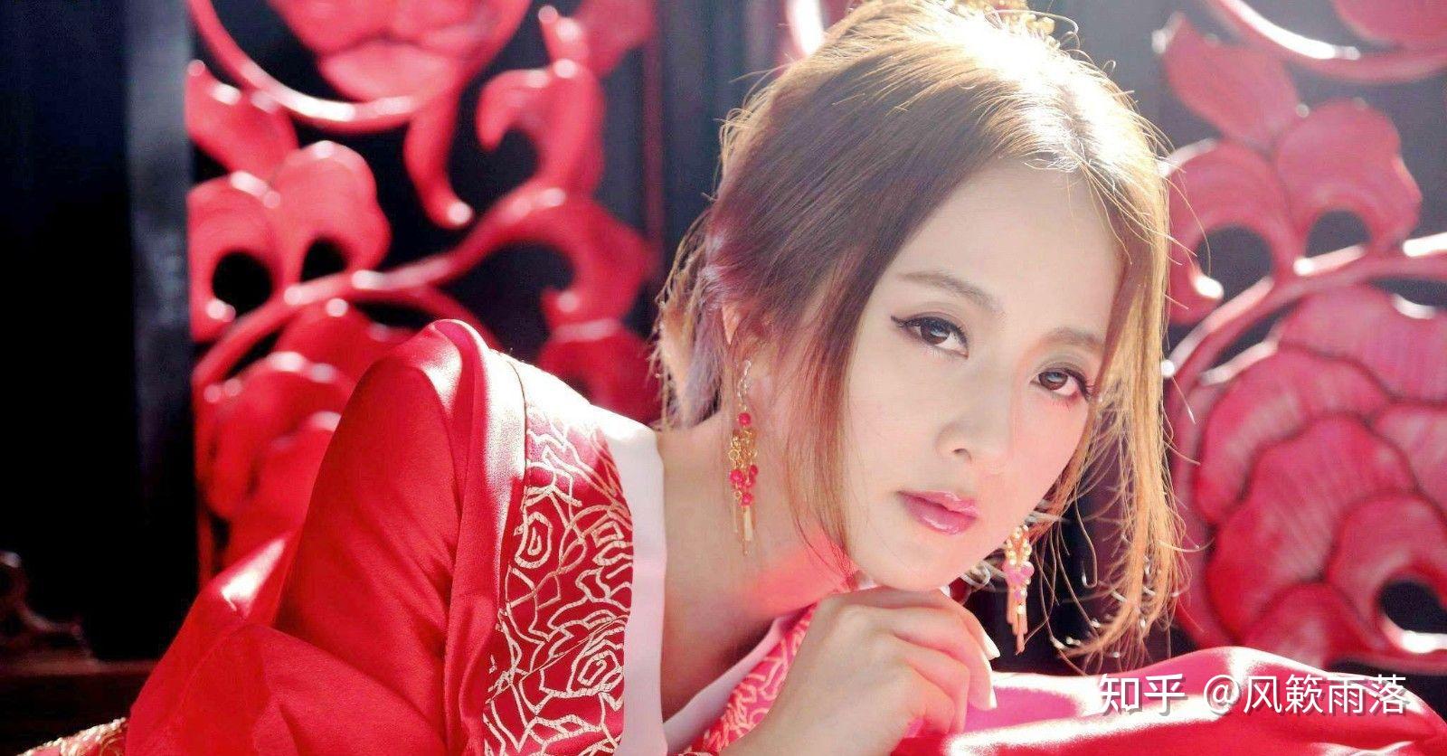 在《神话》中饰刘邦夫人吕雉的演员是谁?详细介绍她。