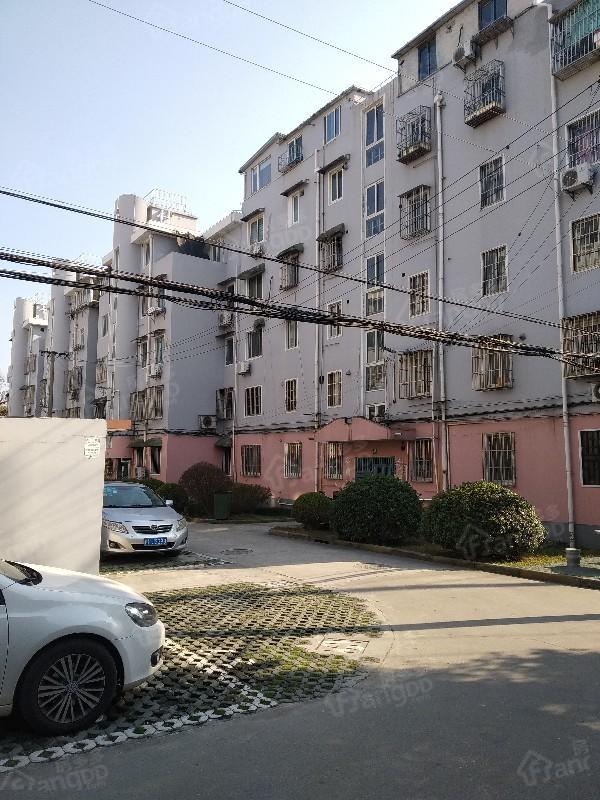 上海市浦东新区周浦镇周东路418弄邮编是多少?