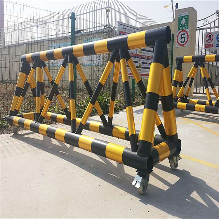 伸缩拒马路障阻车隔离拒马路障可拆卸拒马防撞护栏视频