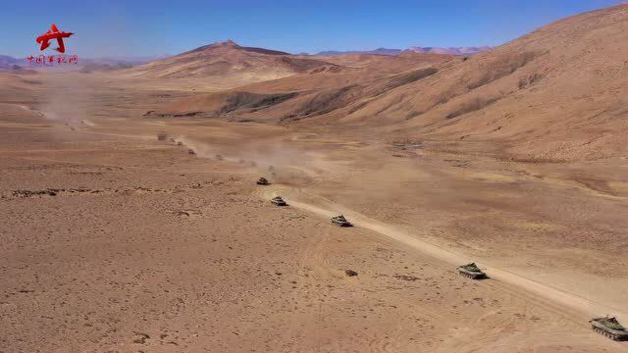 高寒山地500米越野障碍综合铁丝网高低平行杠视频