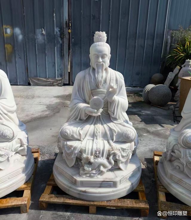 三清道祖神像三清殿供奉三清天尊神像道教三位祖师神像塑像