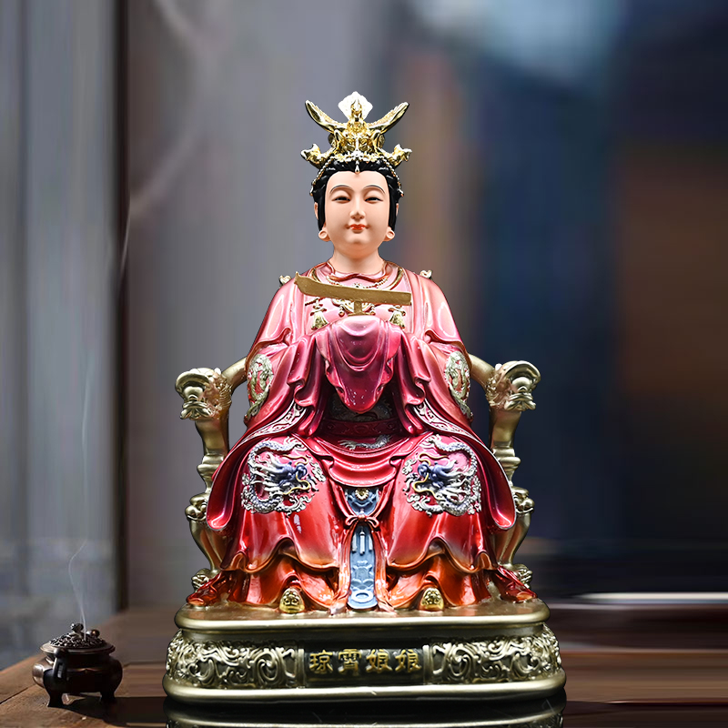 三位娘娘指的是云霄琼霄碧霄三位娘娘神像道教女神三霄娘娘神像