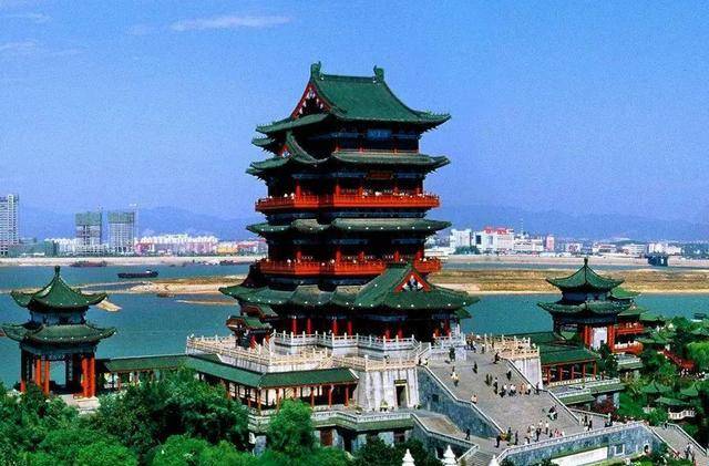 空中楼阁是什么意思指什么生肖