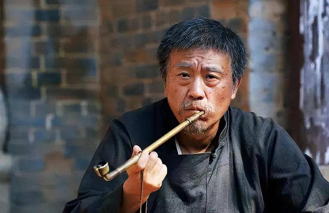 泰安何冰的个人资料