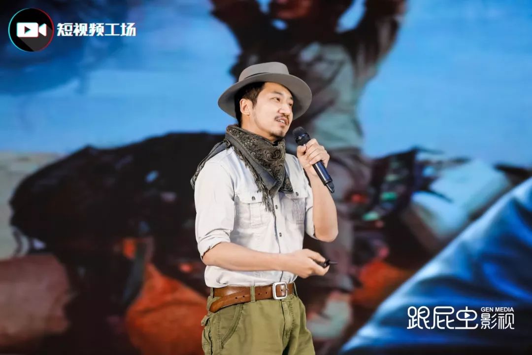 雷探长是一个人去的么