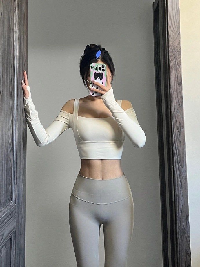 马甲线的初期线条