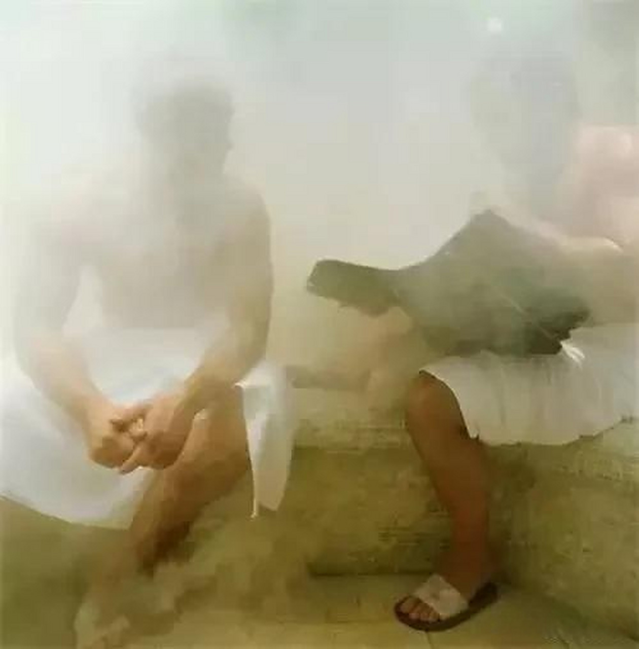 梦见在澡堂洗澡捡钱