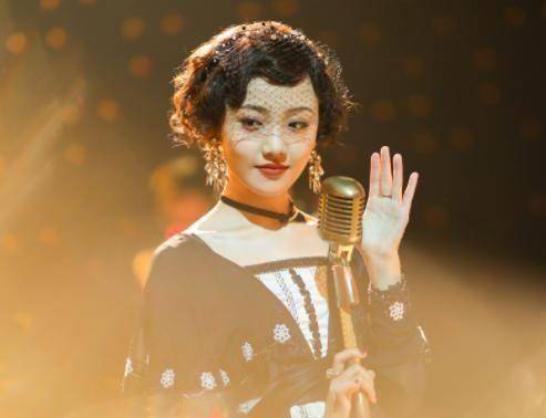 烈火军校曲曼婷身世是谁的女儿