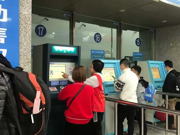 枋湖汽车站电话