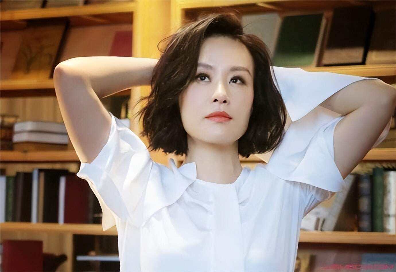 邬君梅个人资料简介朱曼芳