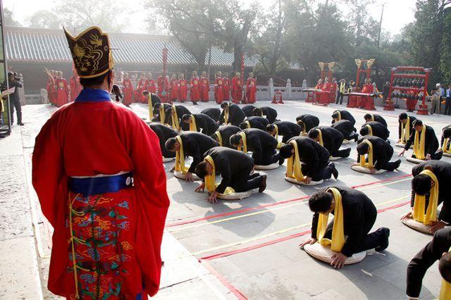 三跪九叩流程