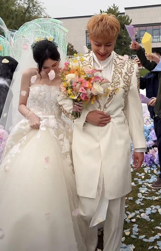 黄子韬的老婆照片