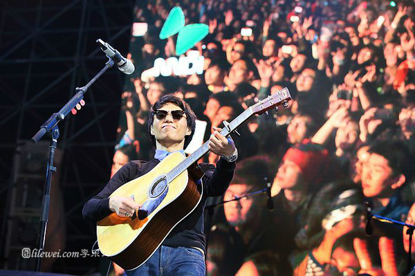 逃跑计划乐队logo