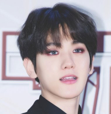 额头窄适合啥发型