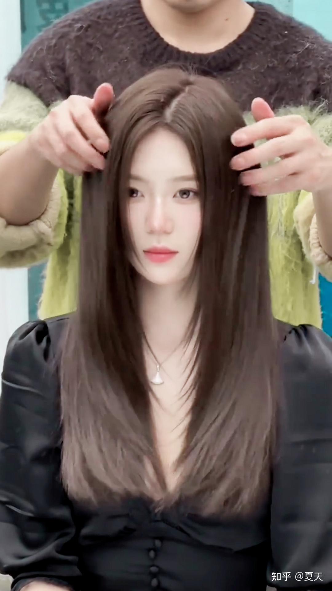 额头窄适合啥发型