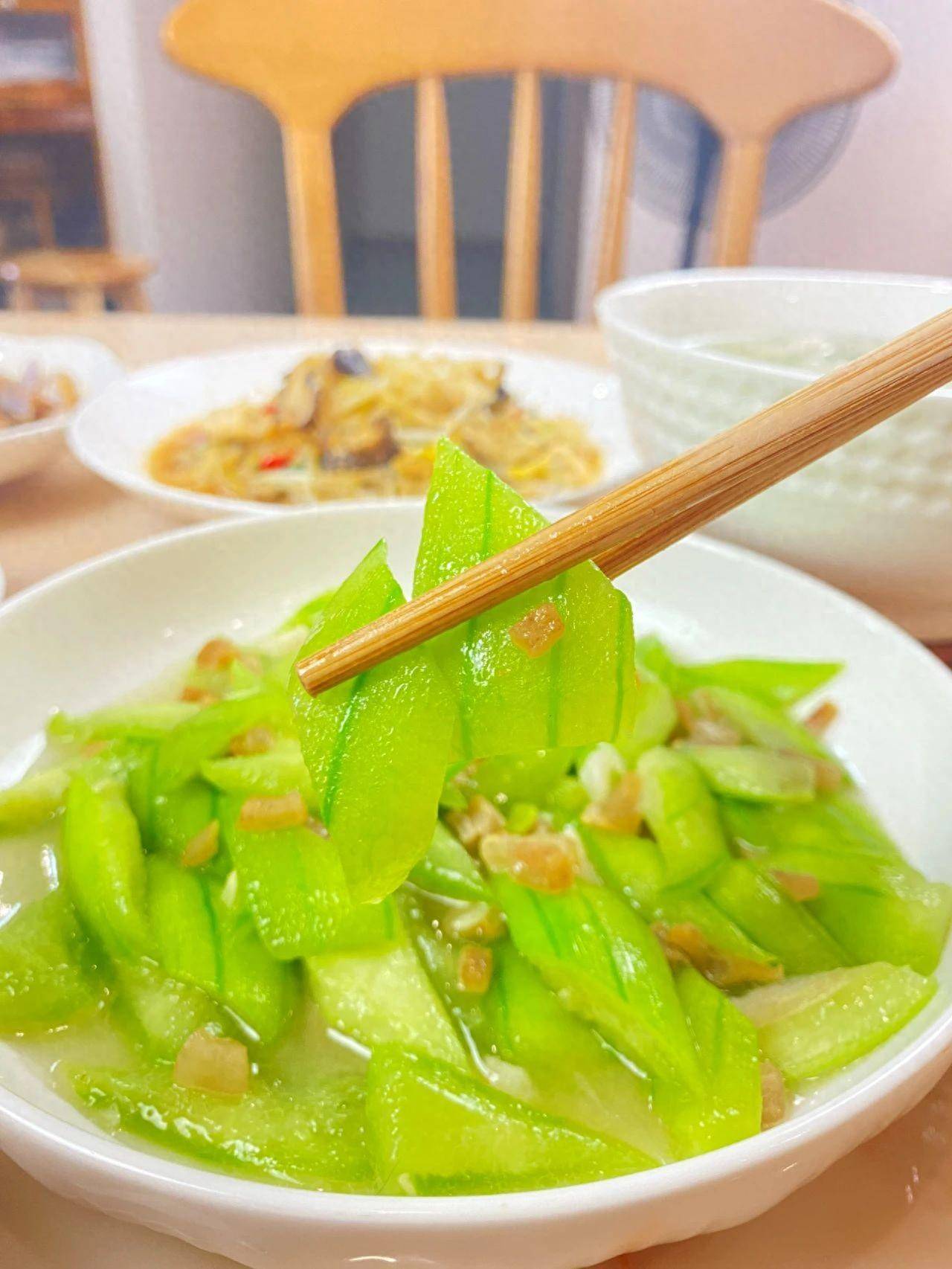 丝瓜能跟什么一起炒