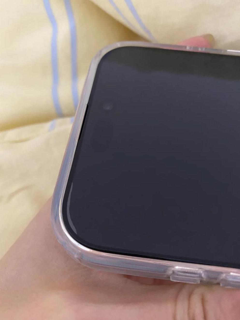 手机贴膜屏幕有白边