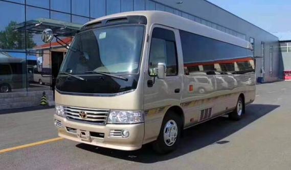 中型客车核载多少人不超员