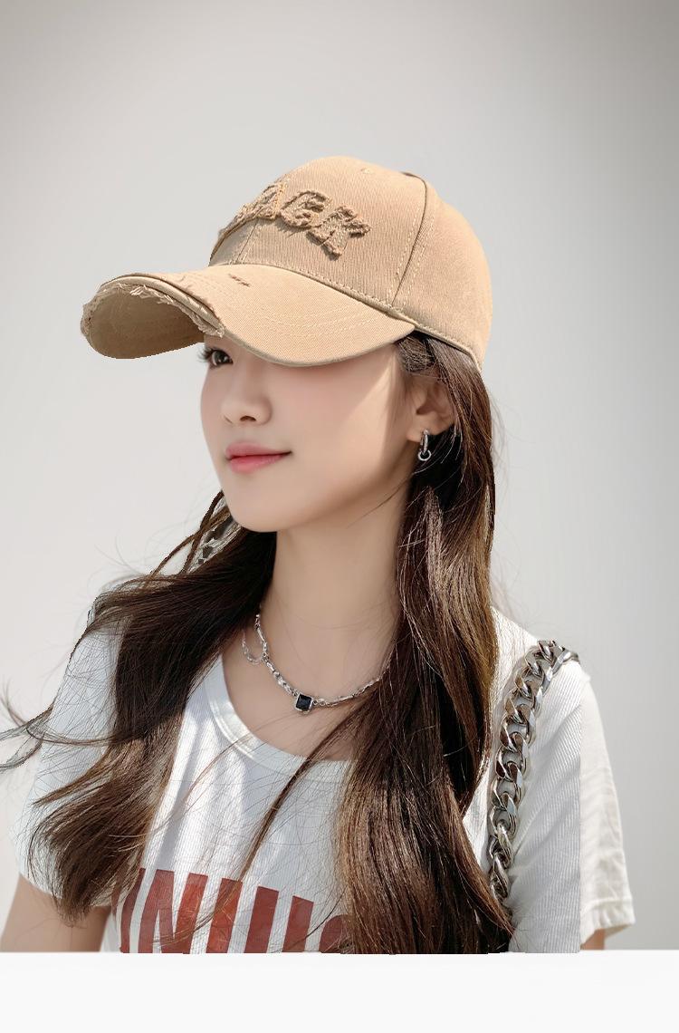 脸大的人适合戴什么帽子好看