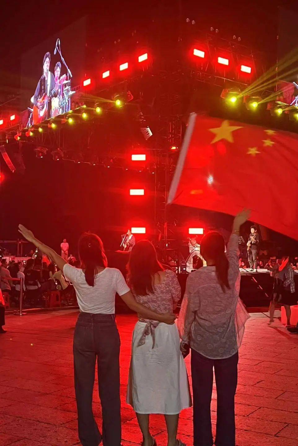 五星红旗这首歌曲