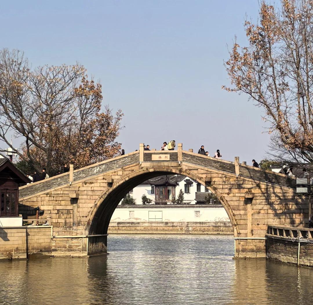 关于苏州的短小美句结尾