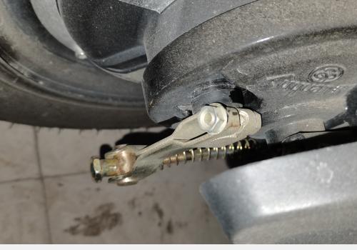 电动车碟刹太紧怎么调松的窍门