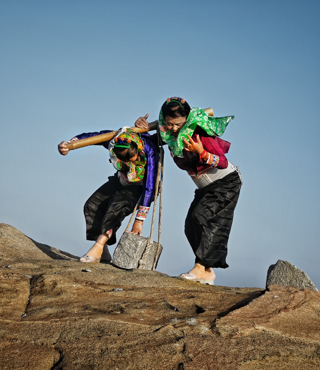 阿昌族风俗的简短介绍