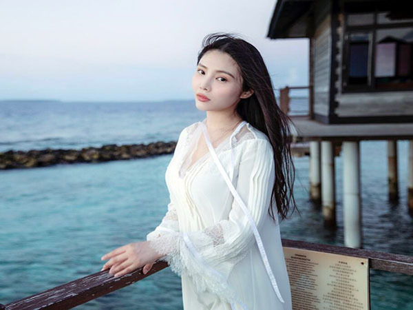 梦见前男友找我复合什么预兆,和现男友拥抱