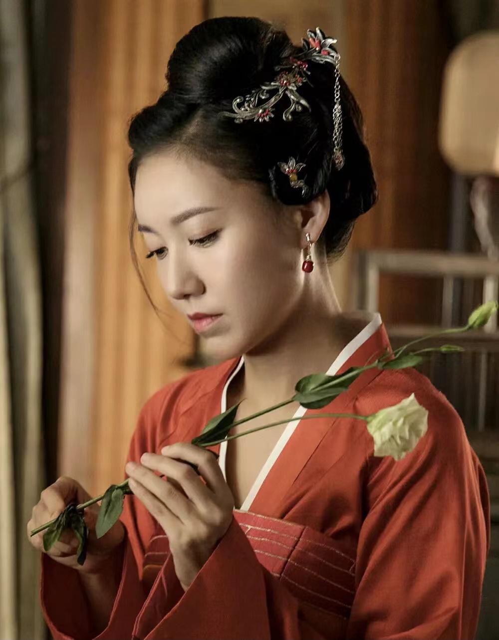 高露演过的电视剧有哪些相亲